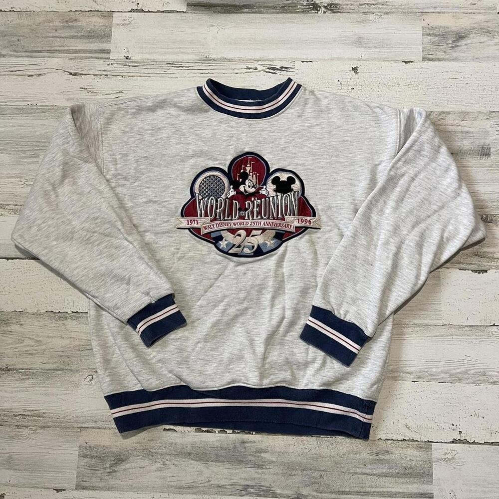 Vintage Disney Mickey Mouse World Reunion 1996 Crewneck L